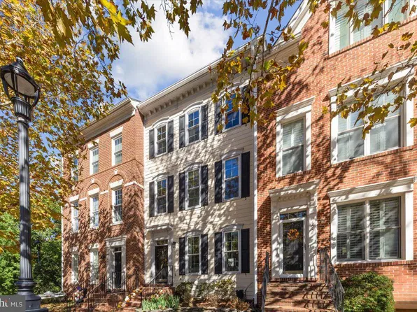 403 Hillwood Ave, Falls Church, VA 22046