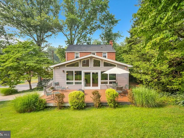 1004 Dennis Ave, Silver Spring, MD 20901