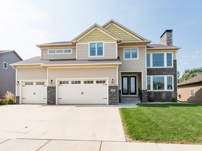 2309 S Moss Stone Cir, Sioux Falls, SD, 57110