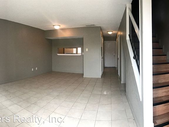4th image of 2622 Kelli Dr APT E4