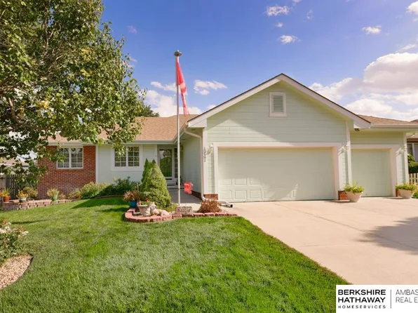 12161 S 221st St, Gretna, NE 68028