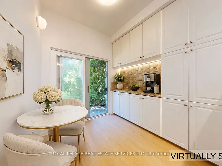 31 Burnhamthorpe Park Blvd — Photo 18
