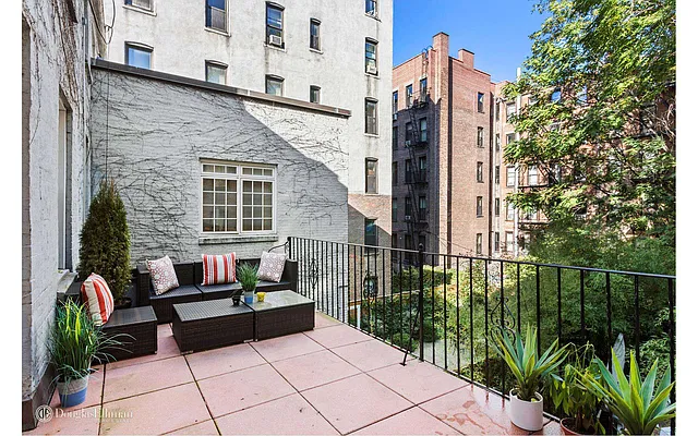 Rented by Douglas Elliman | media 33