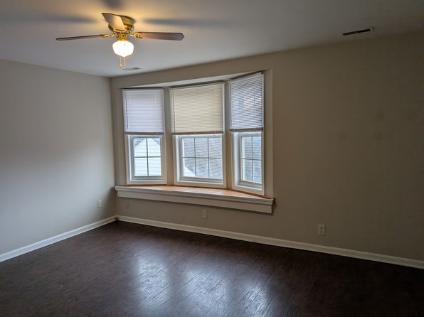 1516 E Oak St APT 4