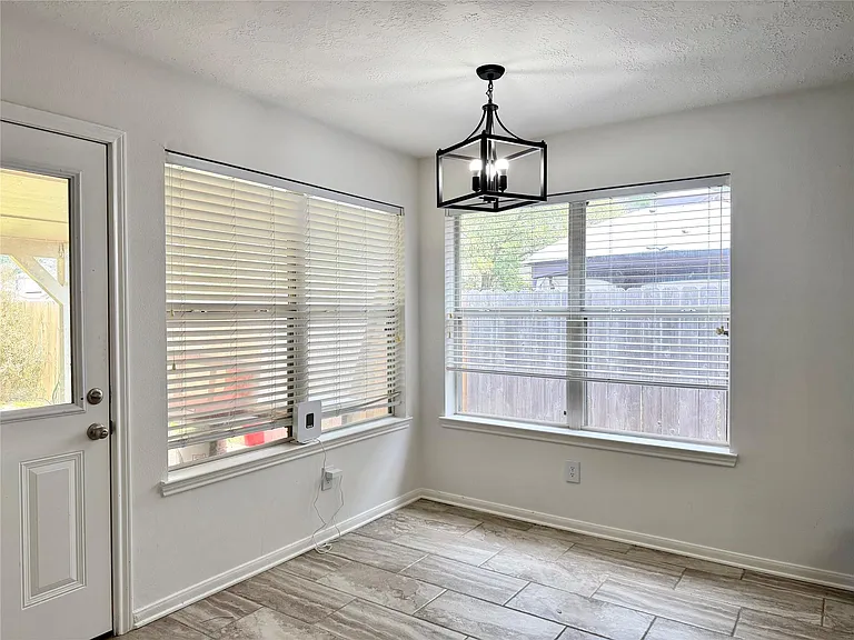 3226 Candlepine Dr — Photo 16