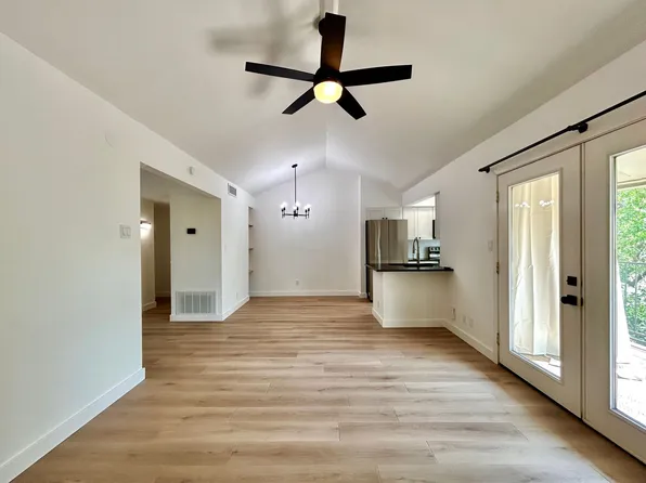 3018 S 1st St APT 319, Austin, TX 78704