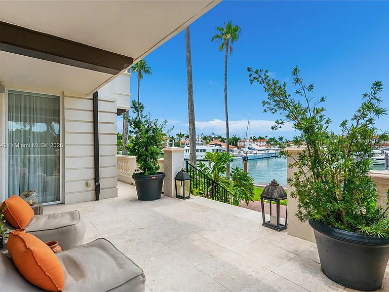 2514 Fisher Island Dr #6104 — Photo 32