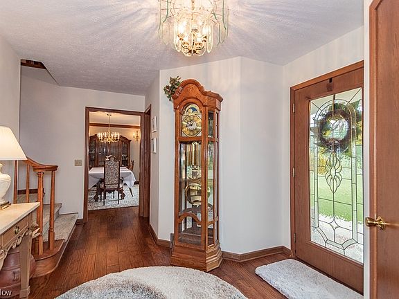 5th image of 14688 Shire Ct