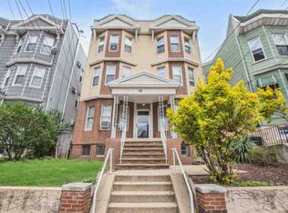 18 Charles St #202, Jersey City, NJ 07307