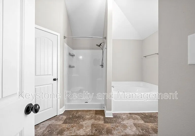1236 Winterset Dr — Photo 9