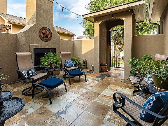 2nd image of 2792 Indian Wells Dr