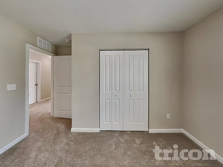 10259 Old Dixie Hwy — Photo 11
