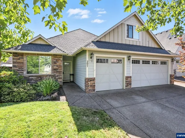 207 Finneys Ave, Molalla, OR 97038