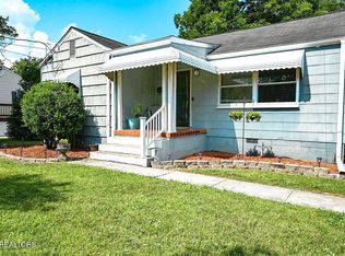 122 Salem Rd, Oak Ridge, TN 37830