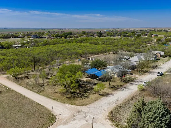 814 Texas St, Stamford, TX 79553