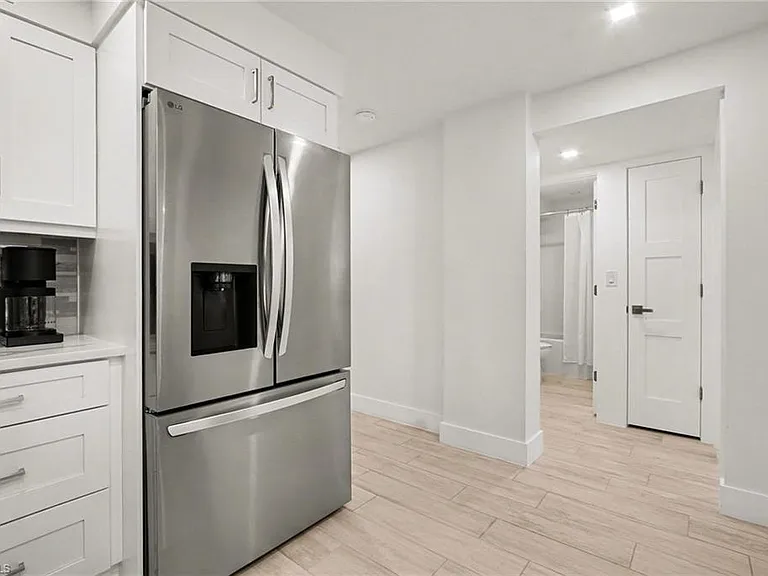 25870 Hickory Blvd #101 — Photo 16
