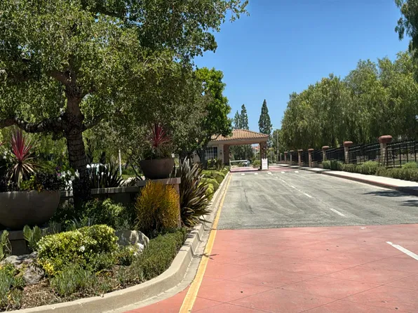 1035 Cactus Ct, Thousand Oaks, CA 91320