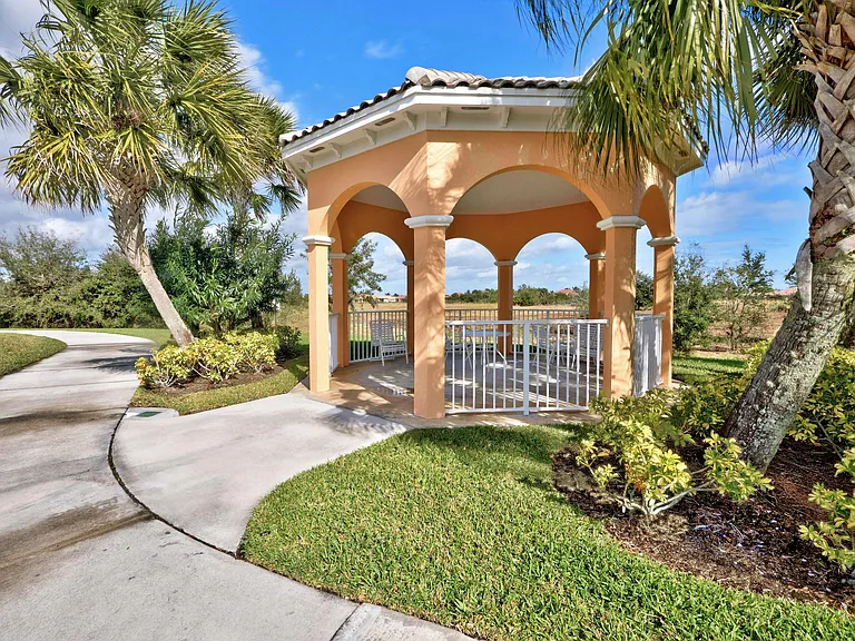 11357 SW Northland Dr — Photo 41