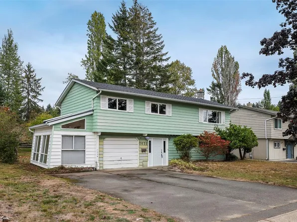 1456 Dogwood Ave, Comox, BC V9M 2Z5