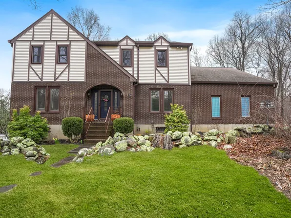 16 Kristy Drive, Bethel, CT 06801