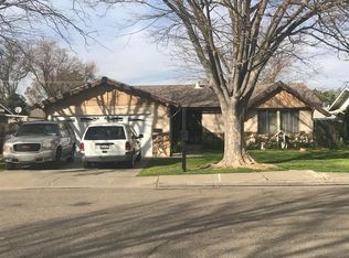 27 Manor Ave, Gustine, CA 95322