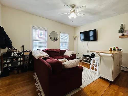 86 Baxter St Photo 1