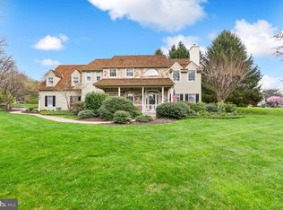 698 Farmstead Dr, West Chester, PA 19382