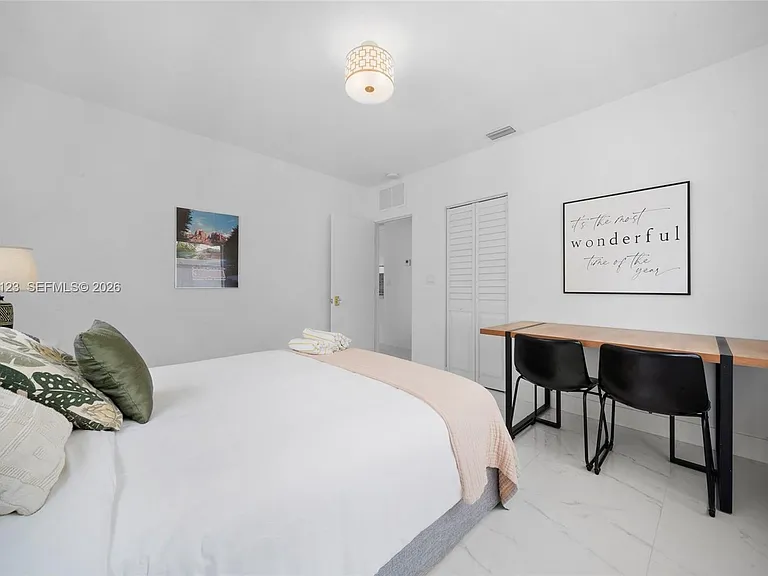 1625 Hollywood Blvd #2 — Photo 12