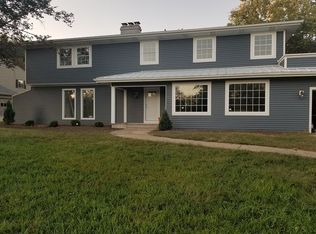 36 Allen Bend Dr, Decatur, IL 62521