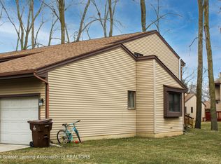 2023 Greenwich Ct, Lansing, MI 48910