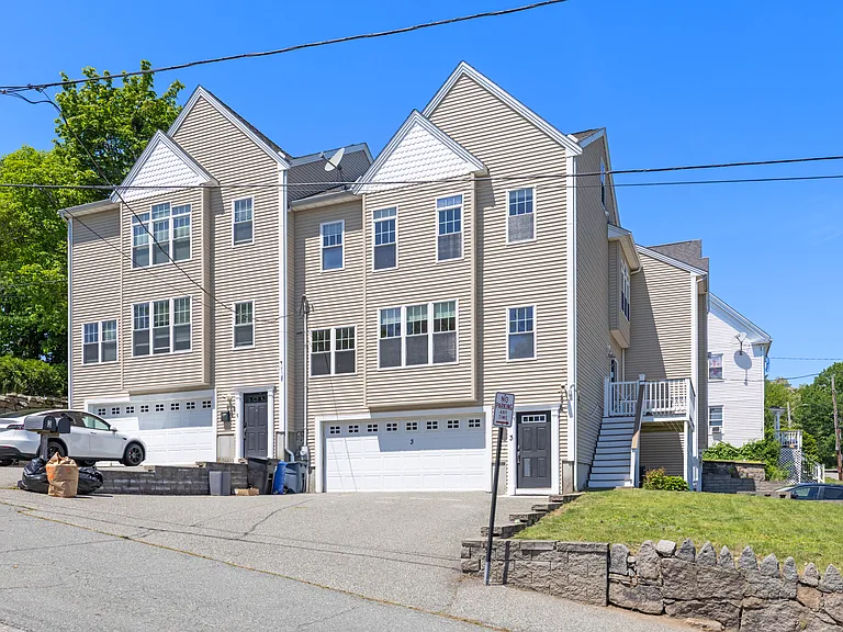 3 Prospect Hill St #3 — Photo 27