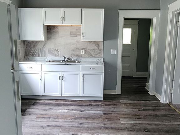 3rd image of 10317 Prince Ave #2