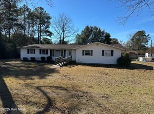 17180 Barnes Drive, Laurinburg, NC 28352
