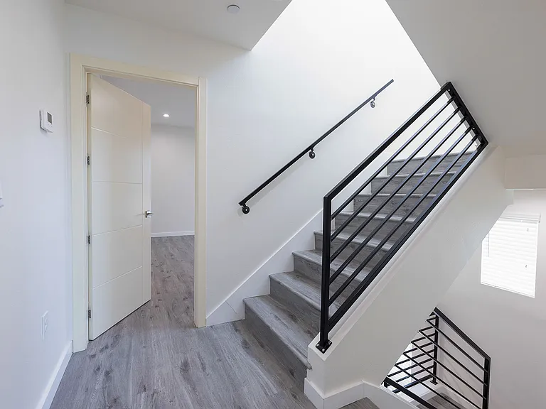 1128 W 39th St #5 — Photo 20