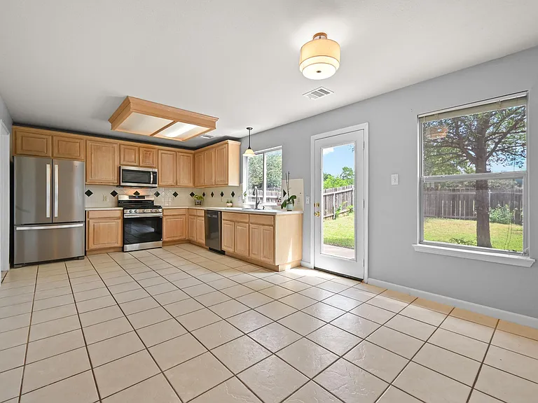 2700 Cradle Rock Trl — Photo 14