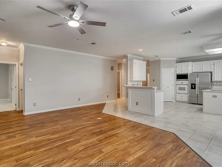602 Clovis Ct — Photo 8
