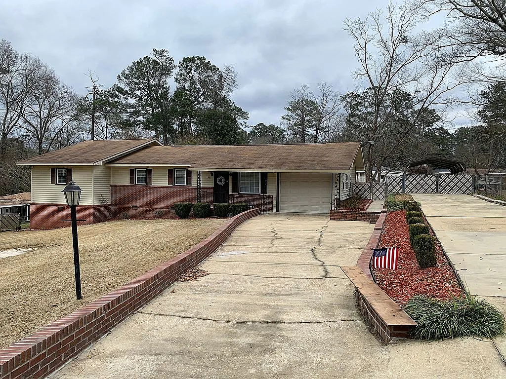 2964 Grant Rd photo 1