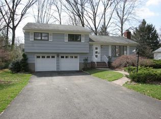 77 Princeton Ave, Wyckoff, NJ 07481