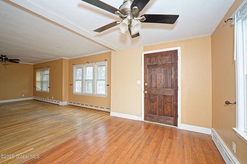 5th image of 387 Hudson River Road