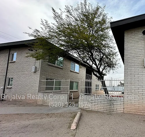 1401 woodland Photo 1