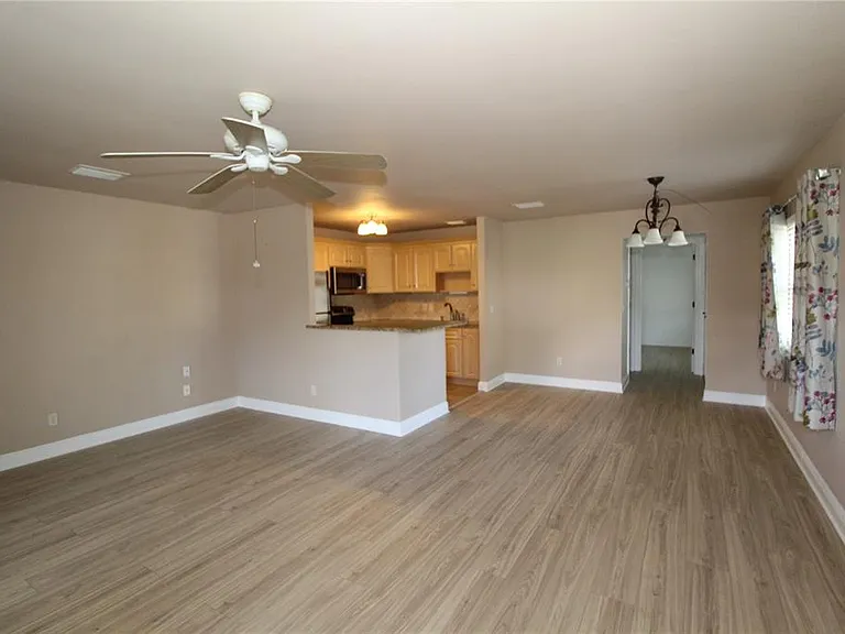 2202 Clubhouse Dr #187 — Photo 3