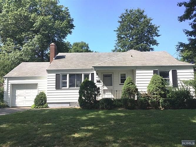 1st image of 120 Hirschfield Pl