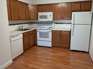 364 Main St #13J, Reading, MA 01867