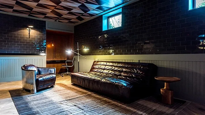 Rented by Nooklyn NYC LLC | media 22