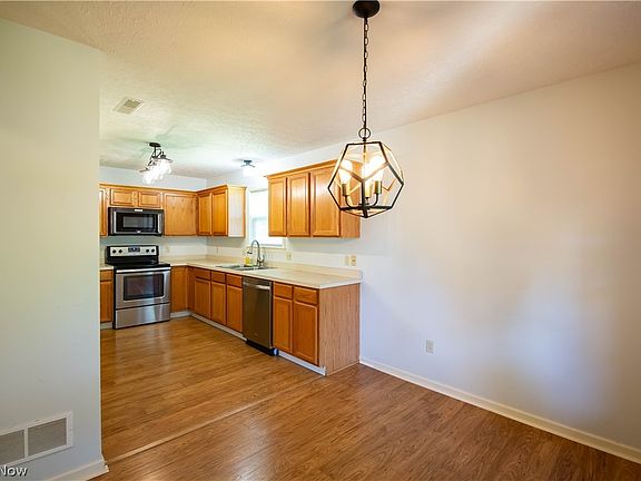 5th image of 5341 Treeview Cir #8