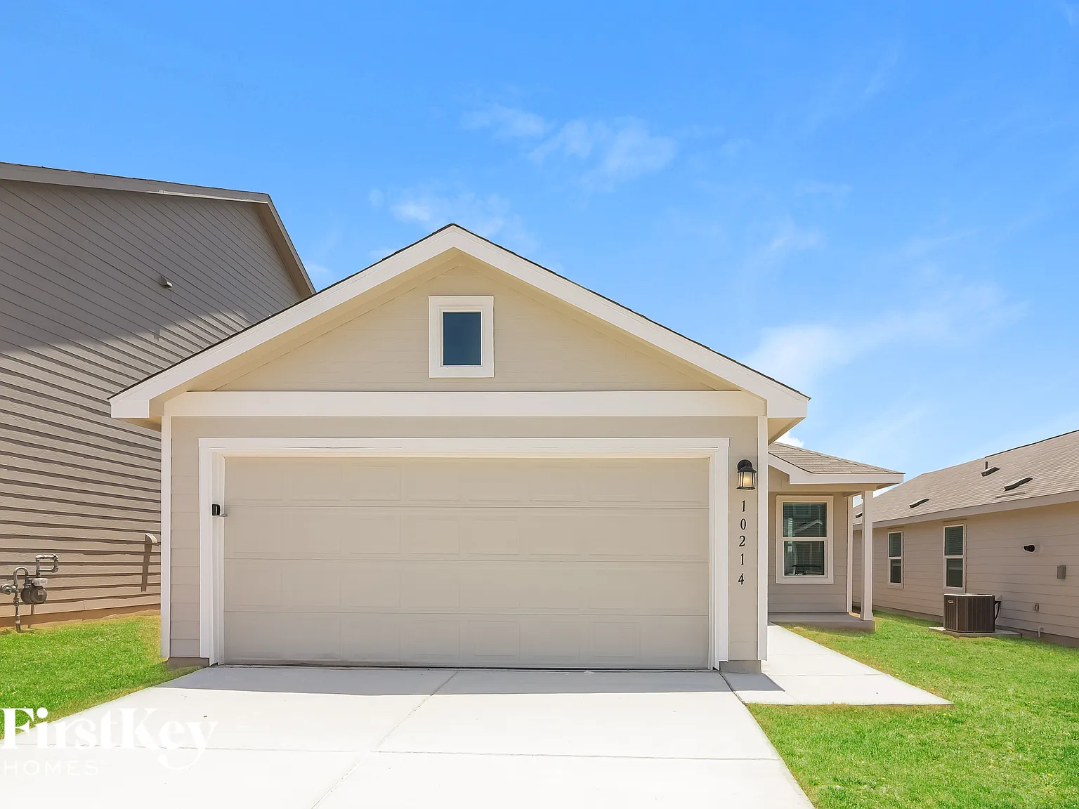 3 bed, 2.0 bath, 1440 sqft, $1,645 — Photo 1