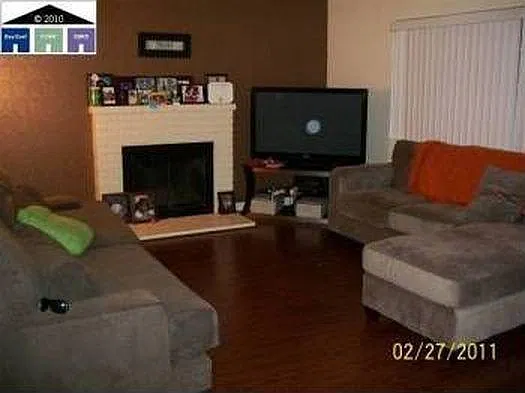 36662 Burdick St photo 1