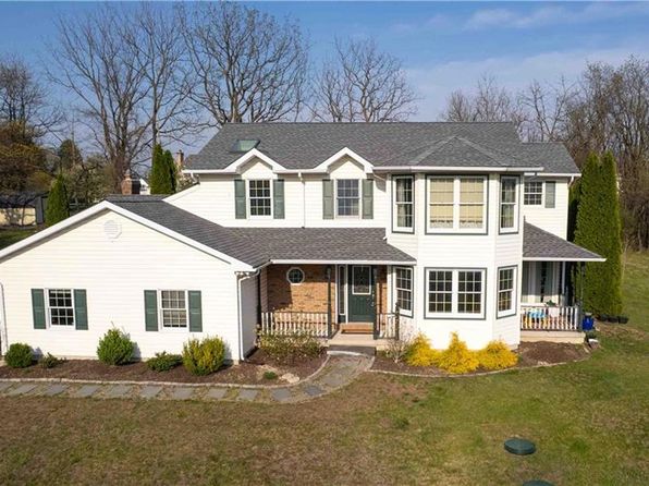 766 S Dogwood Rd, Walnutport, PA 18088