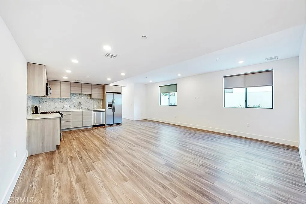 3 bed, 1786 sqft, $4,895 — Photo 3