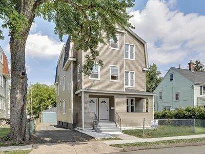 60 Arnold Street, Hartford, CT, 06106